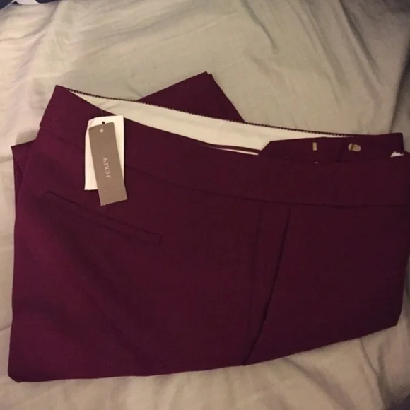 Campbell capri pant in bi-stretch wool - Picture 3 of 3